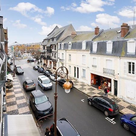 Anj Appartement Centre Ville Deauville Exterior photo
