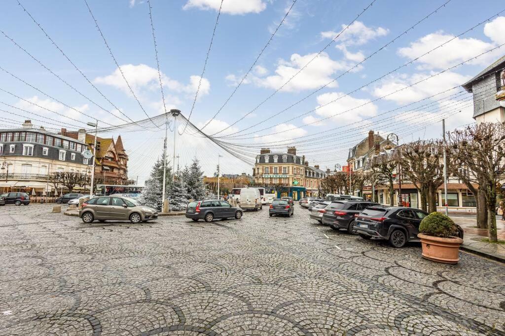 Anj Appartement Centre Ville Deauville Exterior photo